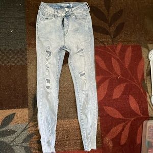 Never worn super skinny refuge brand jeans